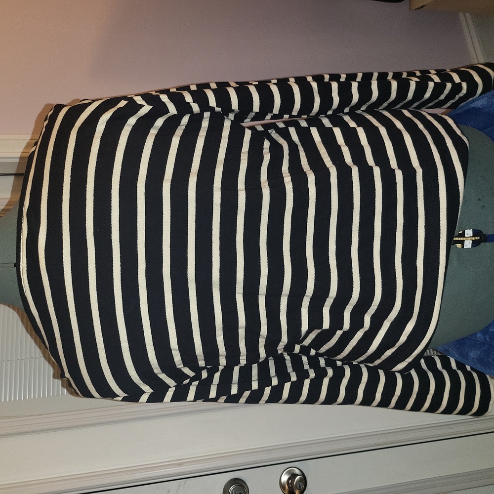 H&M Black& White Blouse - Picture 2 of 2
